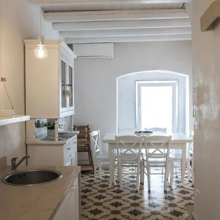 Dimore Nel Borgo Antico - La Cucchiaia بيت للعطل
